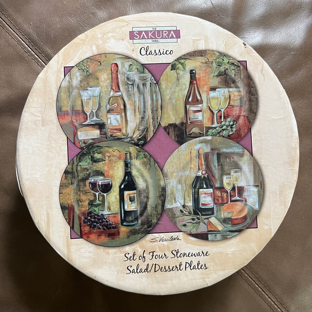 Set of 4 brand new stoneware salad/dessert plates